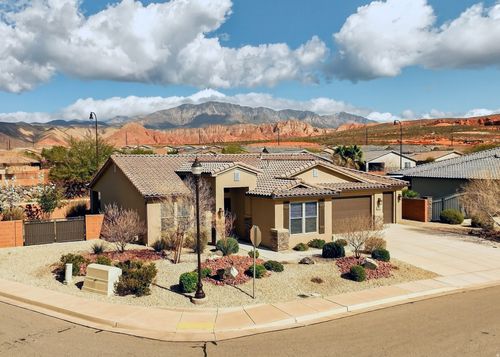 284 W Via Modelo, Washington, UT, 84780-3155 | Card Image