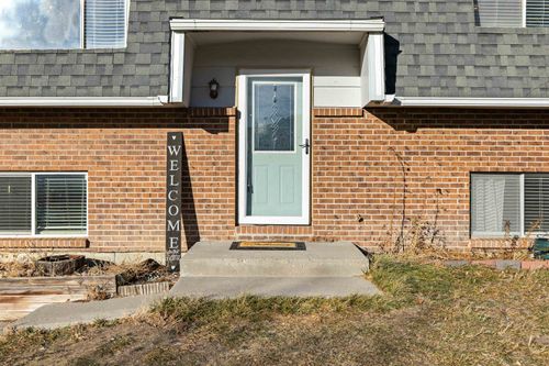 2230 E 16th St, Casper, WY, 82609-2910 | Card Image