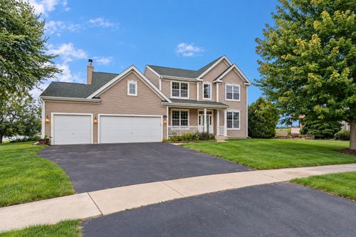 831 Bach Ct, Woodstock, IL, 60098-8054 | Card Image