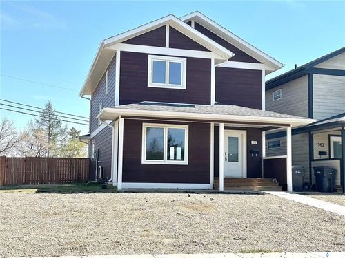 572 105th St, North Battleford, SK, S9A1R7 | Card Image