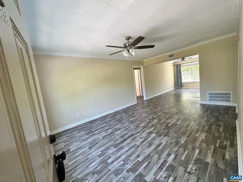 86-2517 Hydraulic Rd, CHARLOTTESVILLE, VA, 22901 | Card Image
