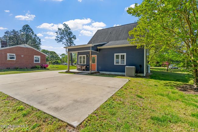 1608 Forrest Dr, House other with 3 bedrooms, 2 bathrooms and 1 parking in Elizabeth City NC | Image 10