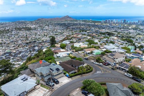 b-2407 Saint Louis Dr, Honolulu, HI, 96816-2030 | Card Image