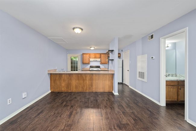 123 Austin Stone Dr, Townhouse with 2 bedrooms, 2 bathrooms and null parking in Duncanville TX | Image 7