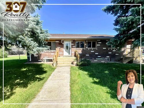 4704 &amp; 4702A Hope Road, Torrington, WY, 82240 | Card Image