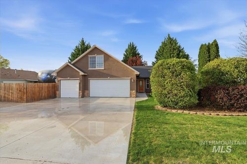 7218 Birch Ln, Nampa, ID, 83687-9494 | Card Image