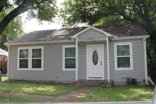 1008 Peak St, Denton, TX, 76201-6640 | Card Image