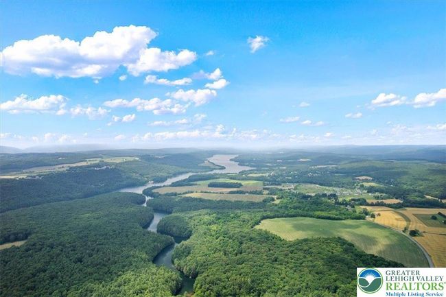 7590 Pohopoco Dr, House other with 3 bedrooms, 2 bathrooms and null parking in Kunkletown PA | Image 22