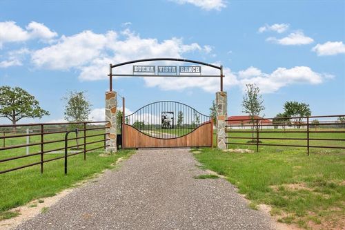 24600 Nine Bar Rd, Hempstead, TX, 77445-8074 | Card Image