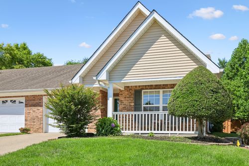 704 Village Green Cir, Murfreesboro, TN, 37128-5865 | Card Image