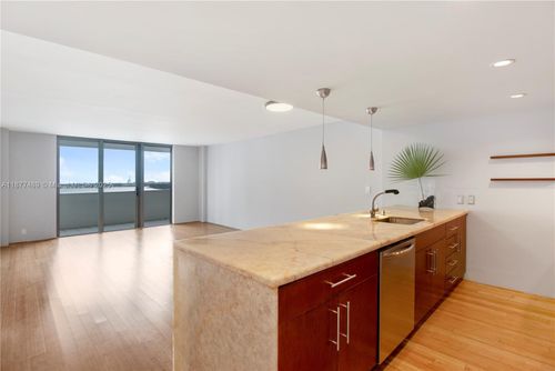 apt-11f-5 Island Ave, Miami Beach, FL, 33139-1327 | Card Image