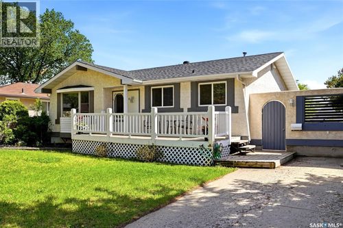 83 Tremaine Ave, Regina, SK, S4R6N7 | Card Image