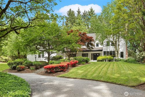 2857 134th Ave Ne, Bellevue, WA, 98005-1815 | Card Image