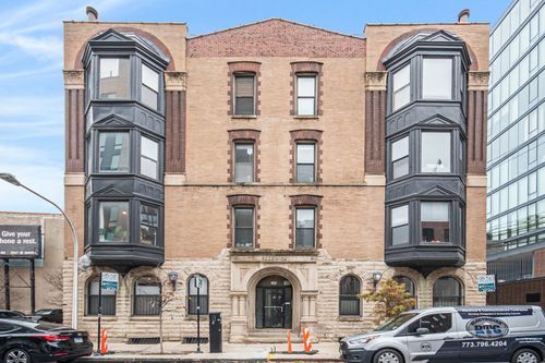 4rs-747 N Sedgwick St, Chicago, IL, 60654-3476 | Card Image