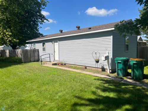 509 Center St S, Wahpeton, ND, 58075-4752 | Card Image