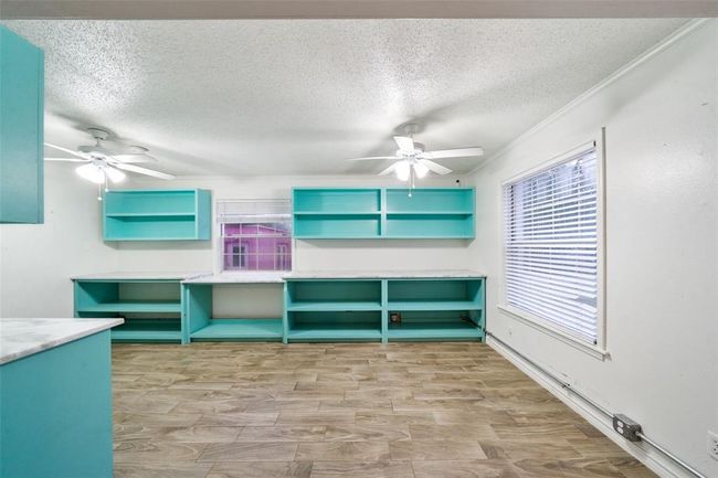 1406 Avenue Q, House other with 3 bedrooms, 3 bathrooms and 2 parking in Huntsville TX | Image 11