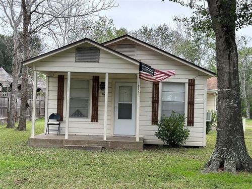 710 Milam Ave, Eagle Lake, TX, 77434-2019 | Card Image