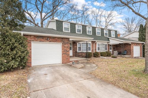 303 Somerset Drive, Valparaiso, IN, 46383 | Card Image