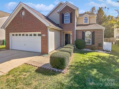 15924 Circlegreen Drive, House other with 4 bedrooms, 2 bathrooms and null parking in Charlotte NC | Image 1