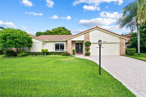 6581 Falconsgate Ave, Davie, FL, 33331-3910 | Card Image