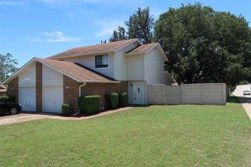 2311 Whitlow Cv, Round Rock, TX, 78681-1847 | Card Image