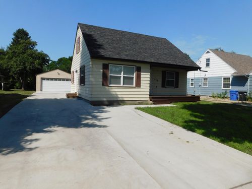 413 22nd St S, Fargo, ND, 58103-1345 | Card Image