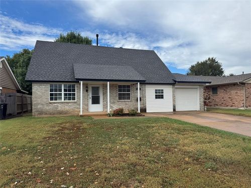 1205 Saint George Ave, Moore, OK, 73160-1841 | Card Image