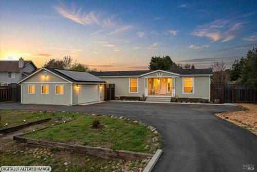 1707 Weiss Ln, Penngrove, CA, 94951-9752 | Card Image