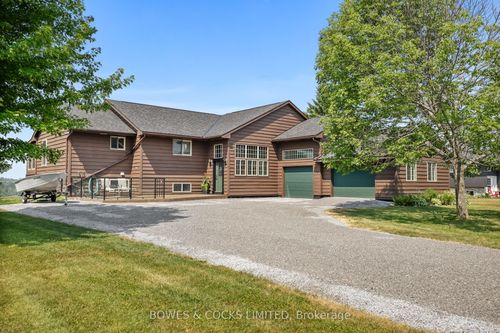 1034 Serpent Mounds Rd, Keene, ON, K0L2G0 | Card Image
