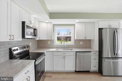 333 Honeyville Ave, STANLEY, VA, 22851-4025 | Card Image