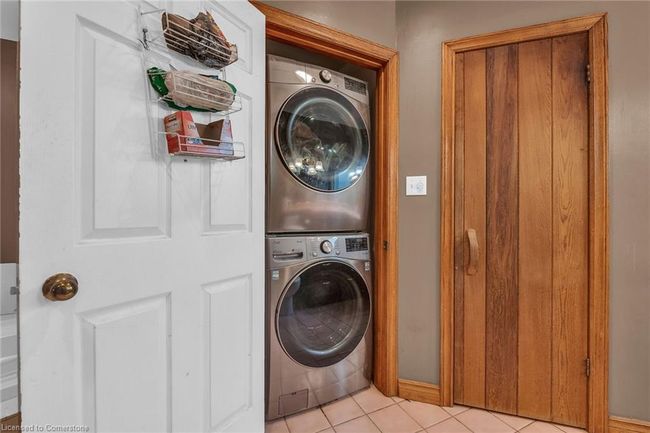 7 Robinson St S, House other with 6 bedrooms, 2 bathrooms and 8 parking in Grimsby ON | Image 36