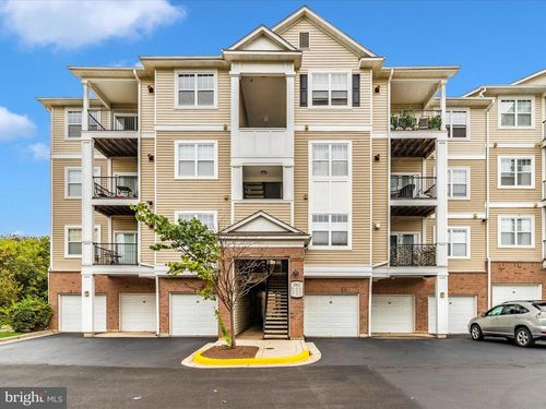 apt-401-19611 Galway Bay Cir, GERMANTOWN, MD, 20874-4607 | Card Image