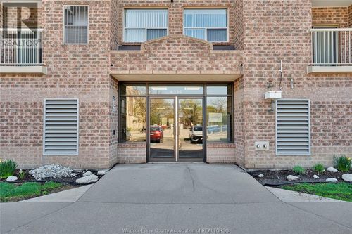 109-8335 Wyandotte St E, Windsor, ON, N8S4S8 | Card Image