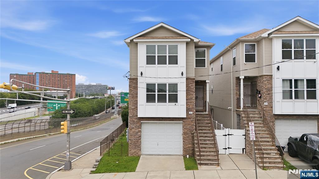 Residential Income in Newark