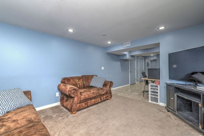 79 Sunnycrest Rd, House other with 4 bedrooms, 3 bathrooms and 6 parking in Trumbull CT | Image 34