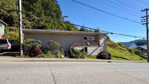 306 Deermount St, Ketchikan, AK, 99901-6606 | Card Image