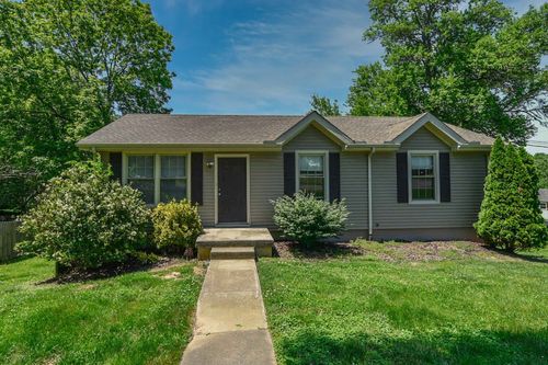 235 Savely Dr, Hendersonville, TN, 37075-2948 | Card Image