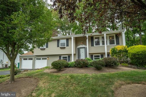 44 Hedgerow Dr, MORRISVILLE, PA, 19067-5982 | Card Image
