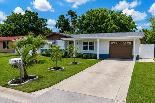 3302 Rock Royal Dr, HOLIDAY, FL, 34691-1032 | Card Image