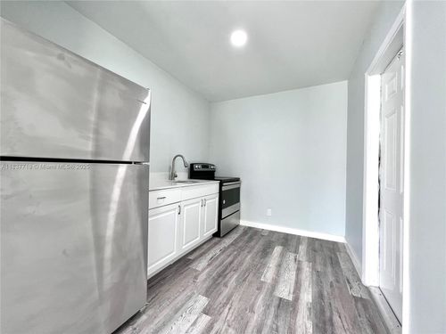 apt-4-830 Nw 7th St, Hallandale Beach, FL, 33009-2164 | Card Image