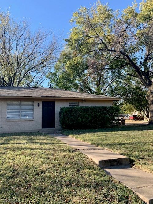 a-5700 Blythewood Dr, Austin, TX, 78745-4018 | Card Image