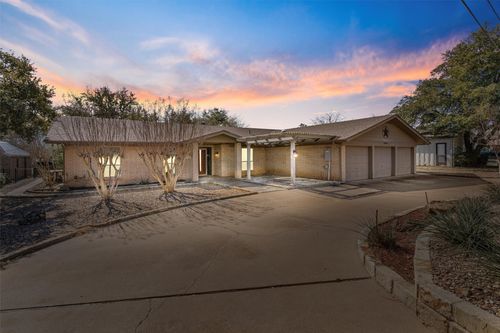5703 Choctaw Dr, Granbury, TX, 76049-5269 | Card Image