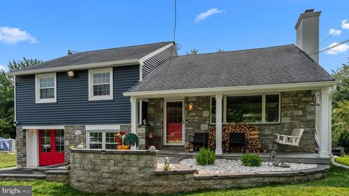 427 Upper State Rd, Chalfont, PA, 18914-3618 | Card Image