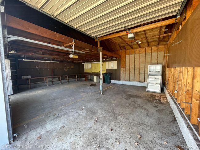 Large Garage | Image 5