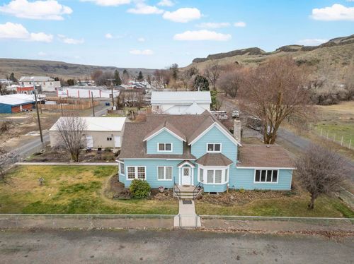 145 Sw Cooper St, Washtucna, WA, 99371-9519 | Card Image