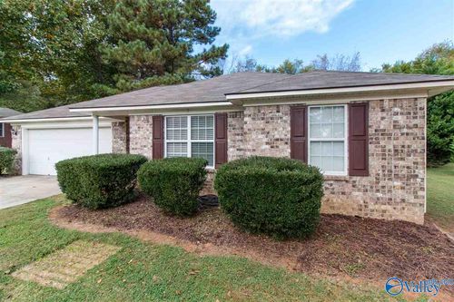 123 Ann Bradley Dr, Huntsville, AL, 35811-2546 | Card Image