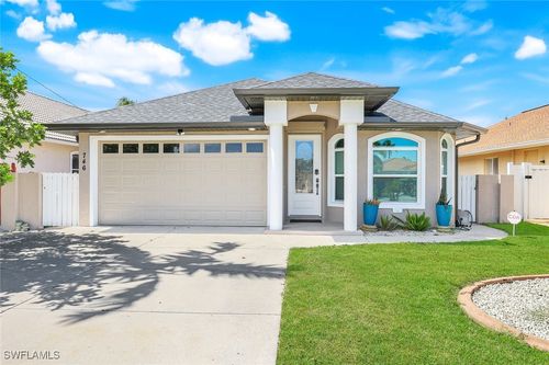 746 101st Ave N, NAPLES, FL, 34108-3205 | Card Image