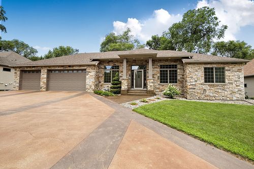 2011 Temminck Rd, Saint Cloud, MN, 56301-5298 | Card Image