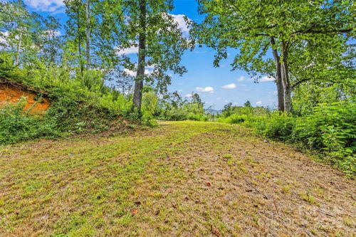 76 Ben Owenby Rd, Fairview, NC, 28730-8770 | Card Image