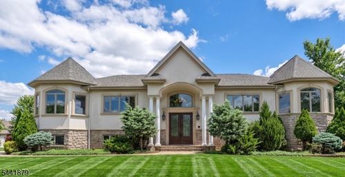 18 Berkshire Pl, Englewood Cliffs, NJ, 07632-2003 | Card Image